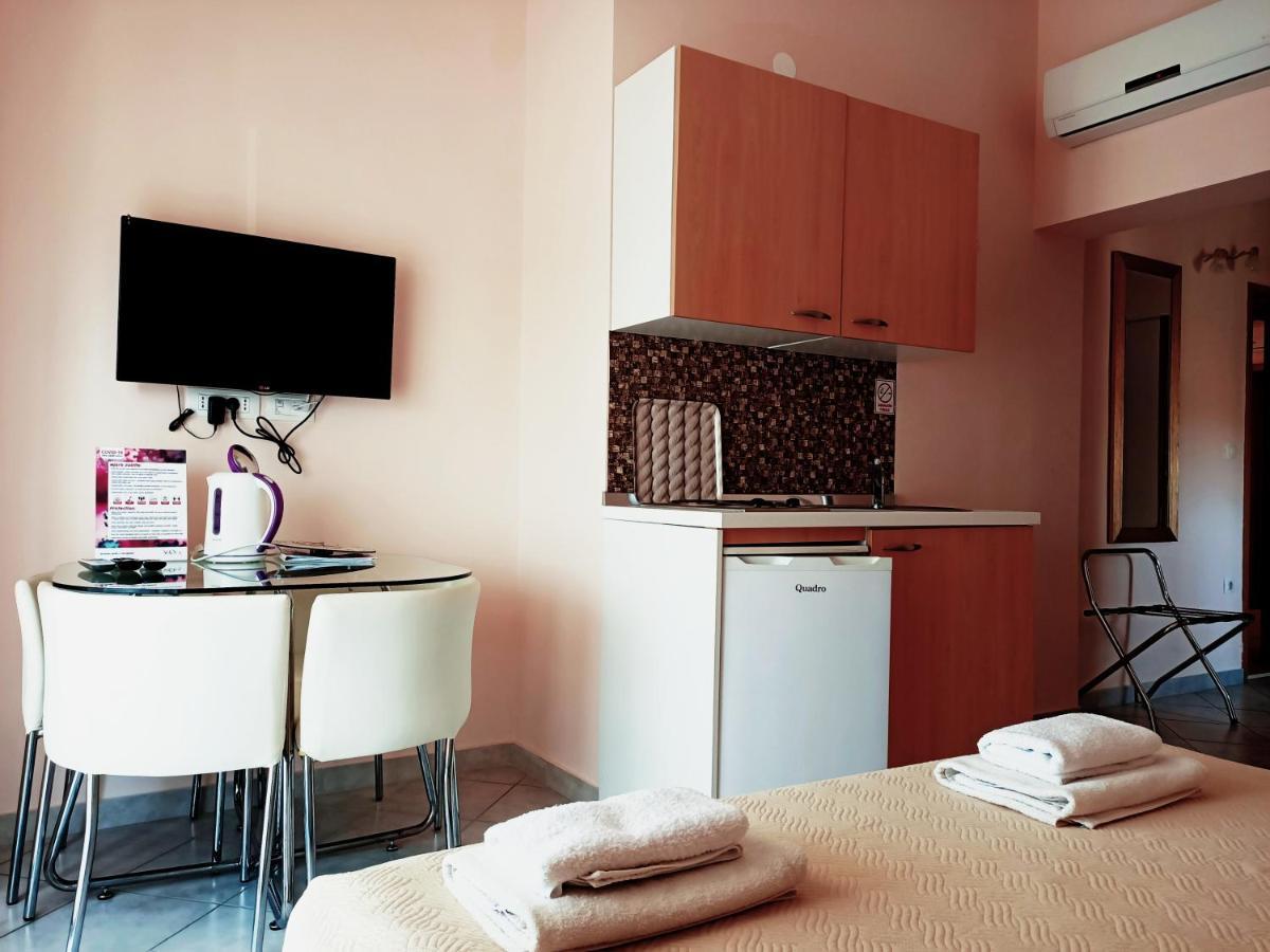 Aparthotel Viola Pjescana Uvala Buitenkant foto