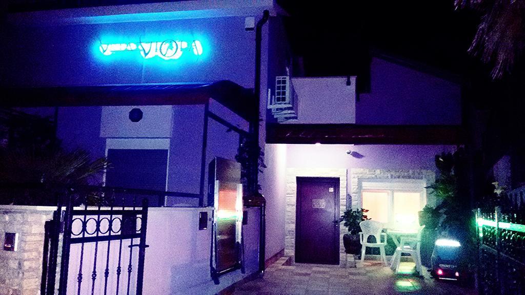 Aparthotel Viola Pjescana Uvala Buitenkant foto