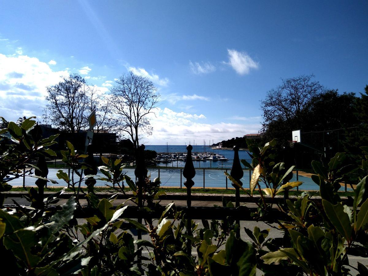 Aparthotel Viola Pjescana Uvala Buitenkant foto