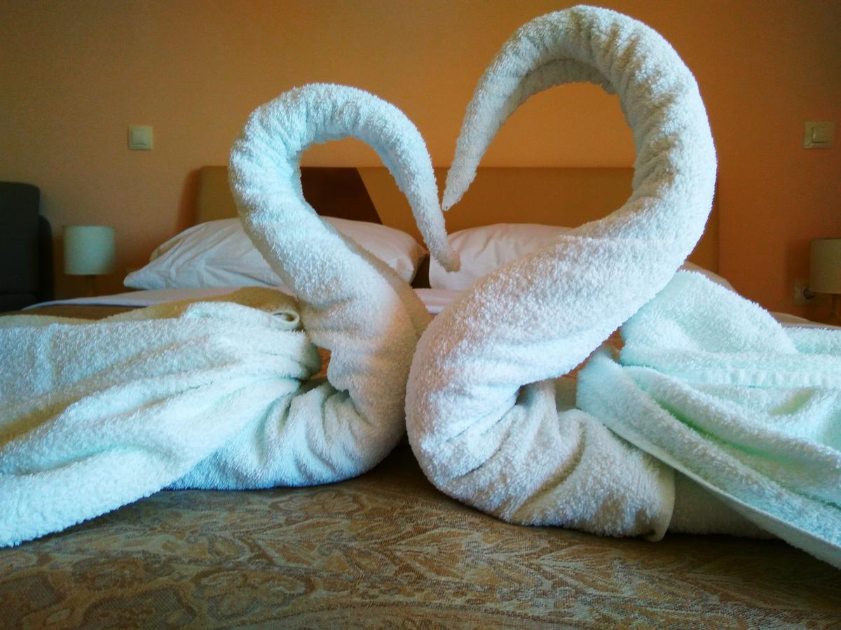 Aparthotel Viola Pjescana Uvala Buitenkant foto