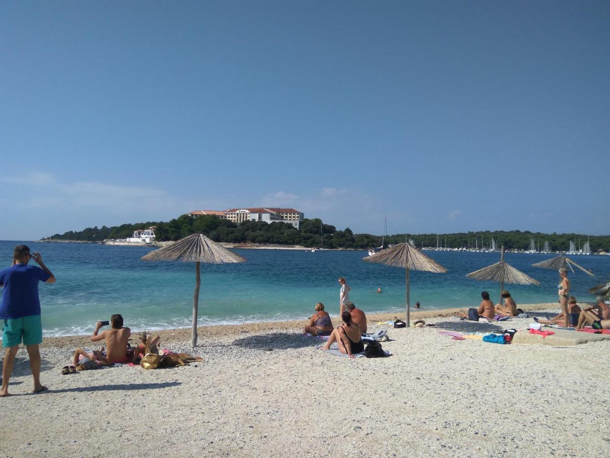 Aparthotel Viola Pjescana Uvala Buitenkant foto